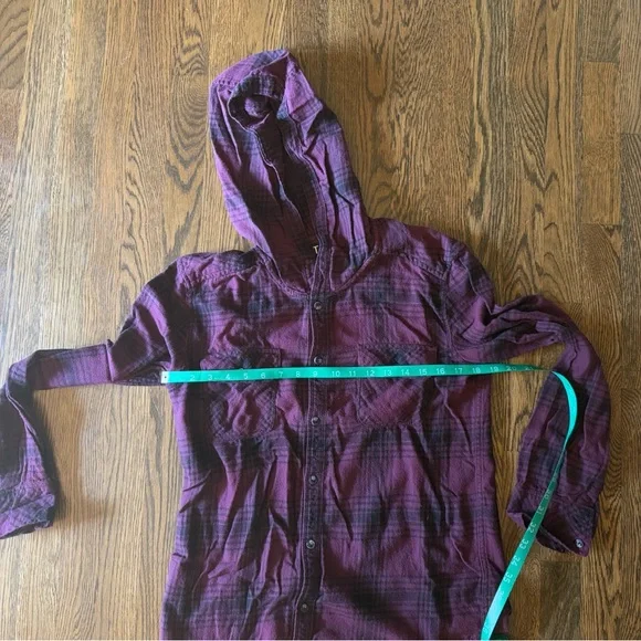 Like New TNA Aritzia Boyfriend Flannel Hoodie Small - Picture 9 of 11